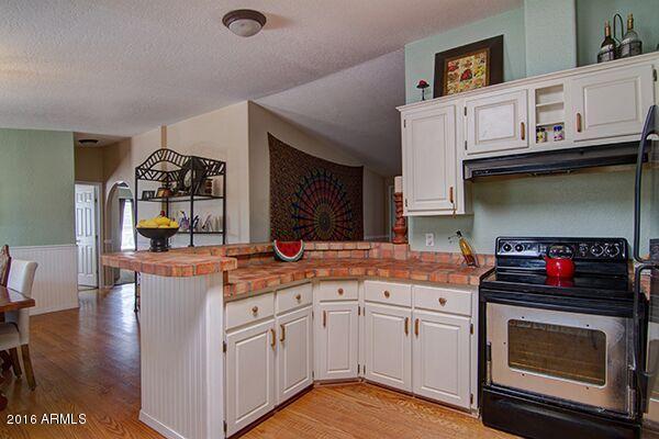 16805 South Greenfield Road Gilbert, AZ 85295 - Photo 4 of 31 Kitchen