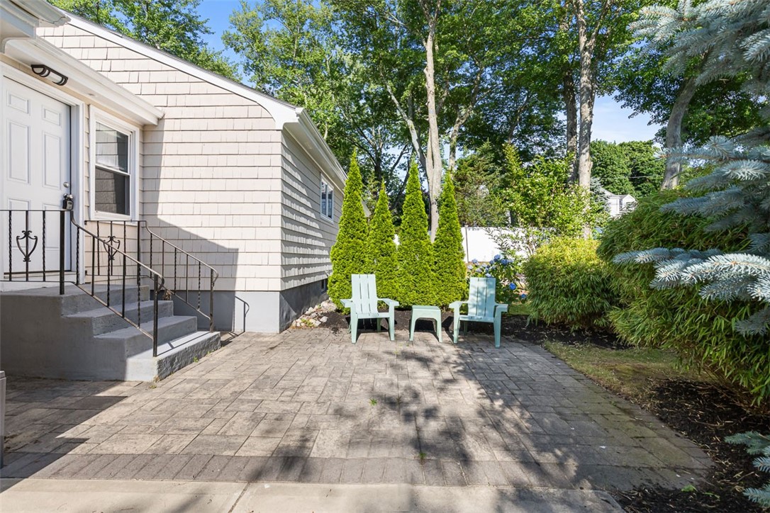 5 Interlocken Road East Providence, RI 02914 - Photo 33 of 43