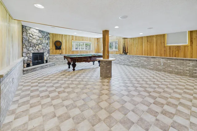 $874,900 | 27181 Ridgewood Drive, Merrifield, MN 56465