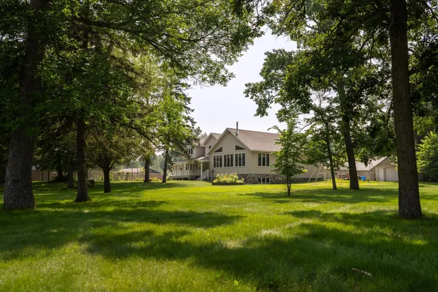 $874,900 | 27181 Ridgewood Drive, Merrifield, MN 56465