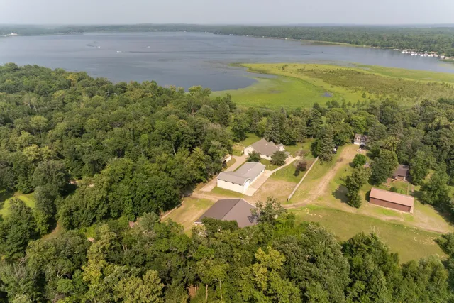 $874,900 | 27181 Ridgewood Drive, Merrifield, MN 56465