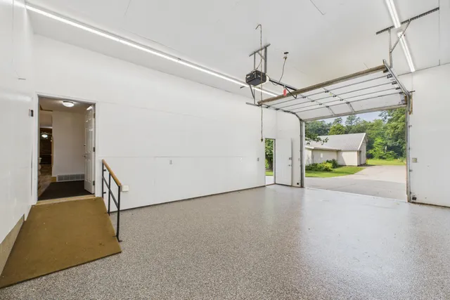 $874,900 | 27181 Ridgewood Drive, Merrifield, MN 56465