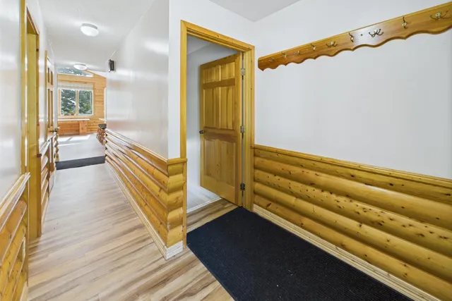 $874,900 | 27181 Ridgewood Drive, Merrifield, MN 56465