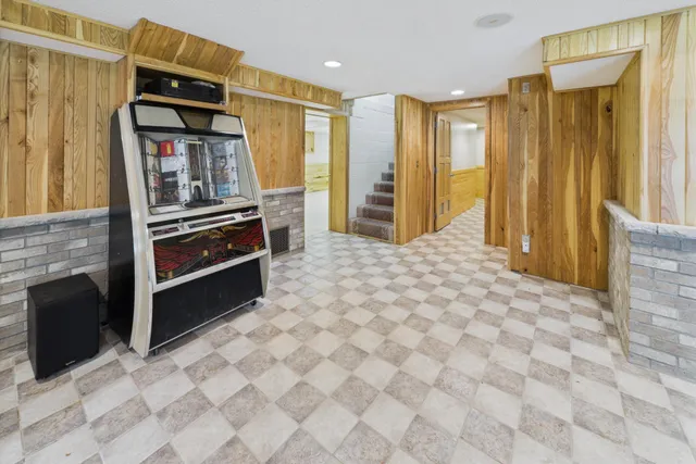 $874,900 | 27181 Ridgewood Drive, Merrifield, MN 56465