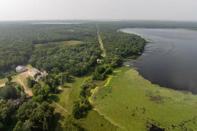 $874,900 | 27181 Ridgewood Drive, Merrifield, MN 56465