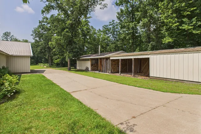 $874,900 | 27181 Ridgewood Drive, Merrifield, MN 56465