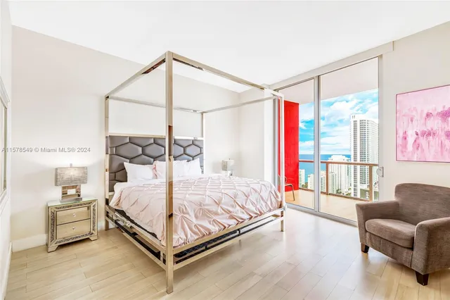 $7,000 | 2600 East Hallandale Beach Boulevard, Unit T3301, Hallandale Beach, FL 33009