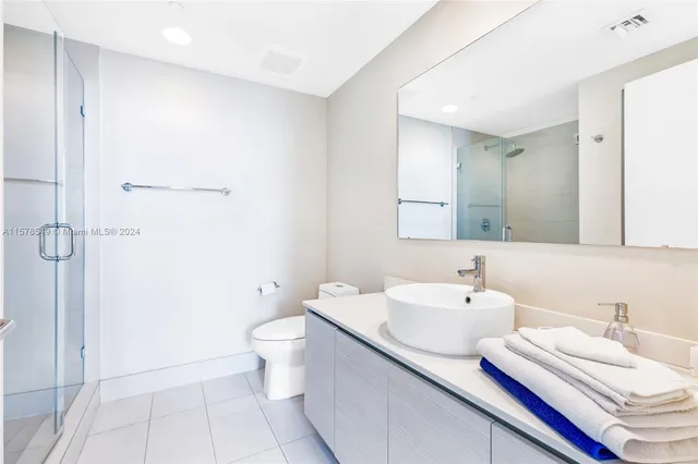 $7,000 | 2600 East Hallandale Beach Boulevard, Unit T3301, Hallandale Beach, FL 33009