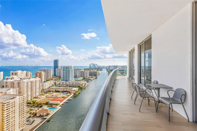 $7,000 | 2600 East Hallandale Beach Boulevard, Unit T3301, Hallandale Beach, FL 33009