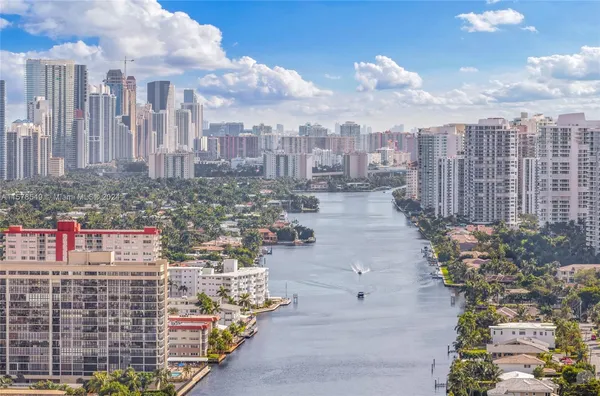 $7,000 | 2600 East Hallandale Beach Boulevard, Unit T3301, Hallandale Beach, FL 33009