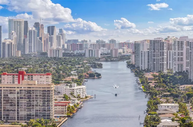 $7,000 | 2600 East Hallandale Beach Boulevard, Unit T3301, Hallandale Beach, FL 33009