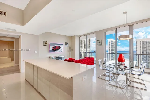 $7,000 | 2600 East Hallandale Beach Boulevard, Unit T3301, Hallandale Beach, FL 33009