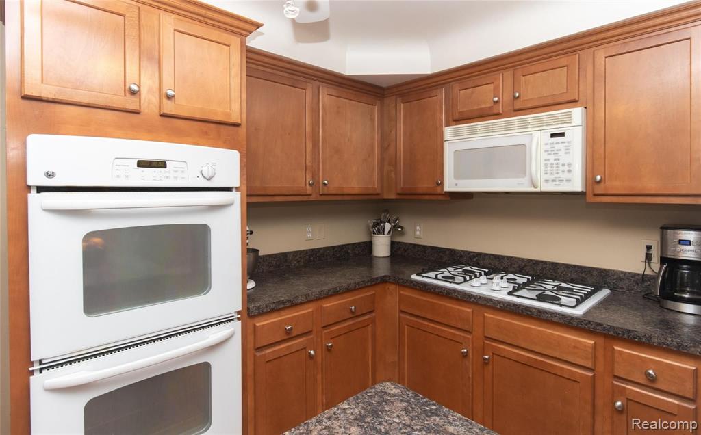 814 Wilwood Road Rochester Hills, MI 48309 - Photo 12 of 57
