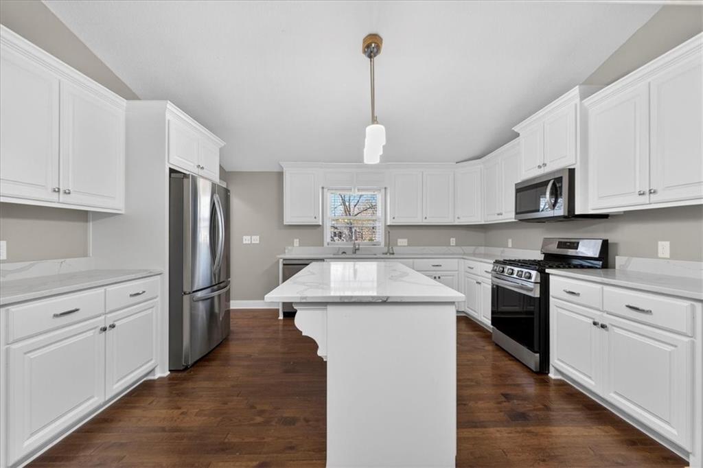 201 South Jackson Street Spring Hill, KS 66083 - Photo 12 of 53