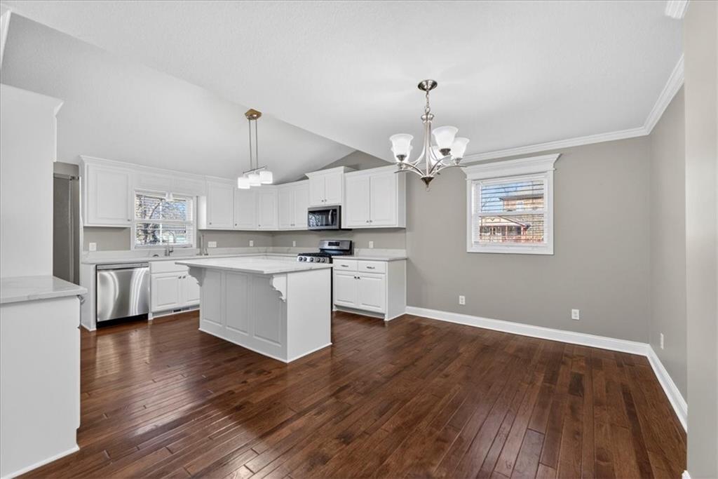 201 South Jackson Street Spring Hill, KS 66083 - Photo 6 of 53