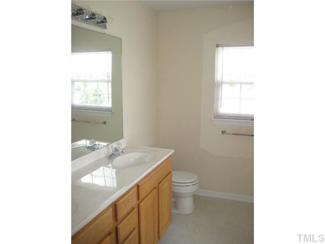 7005 Spanglers Spring Way Raleigh, NC 27610 - Photo 9 of 11