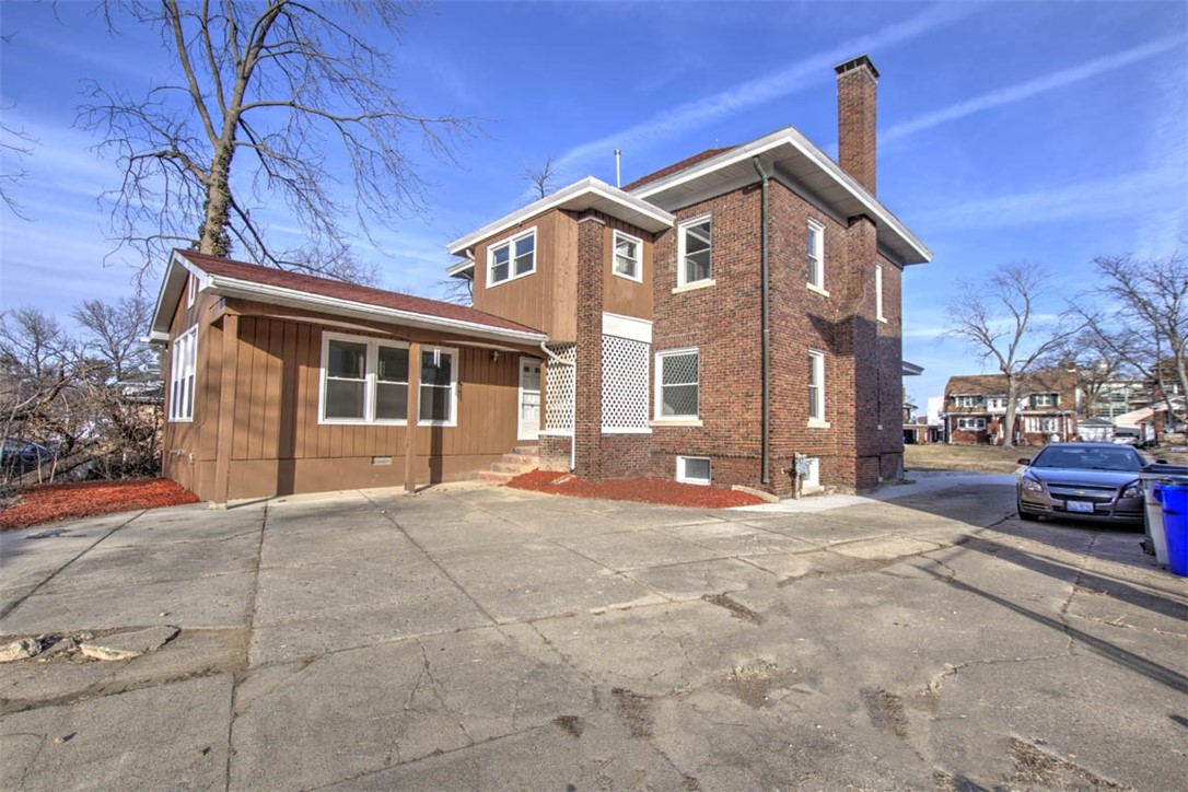 235 Park Place Decatur, IL 62522 - Photo 4 of 39 Gallery Image 4
