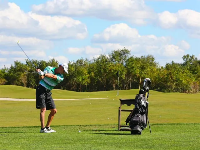 a view of a tennis court