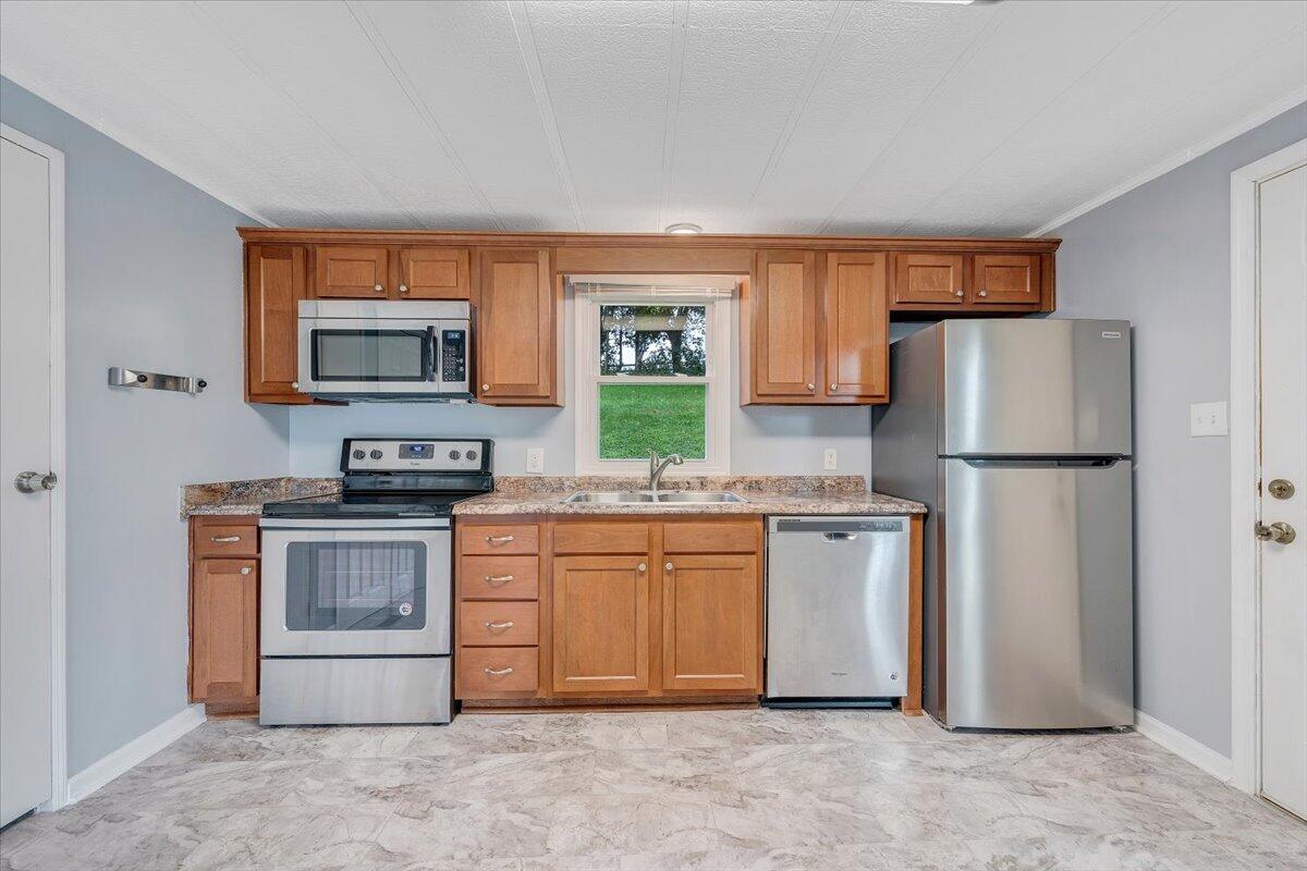 3488 Webster Road Blue Ridge, VA 24064 - Photo 10 of 30 10-MIB00175