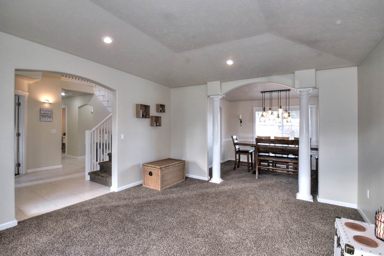 725 East Golden Road Spokane, WA 99208 - Photo 3 of 20 Gallery Image 3