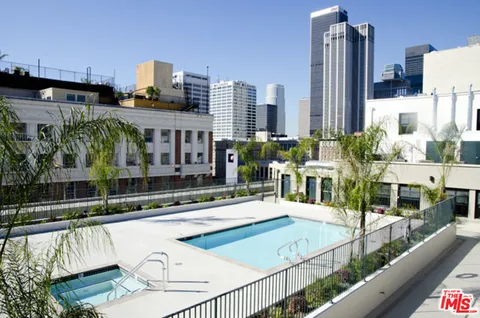 $2,700 | 315 West 5th Street, Unit 1002, Los Angeles, CA 90013