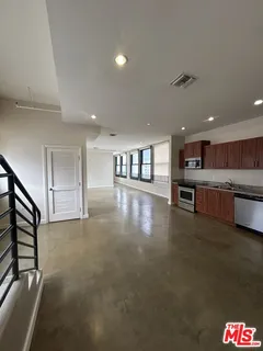 $2,700 | 315 West 5th Street, Unit 1002, Los Angeles, CA 90013