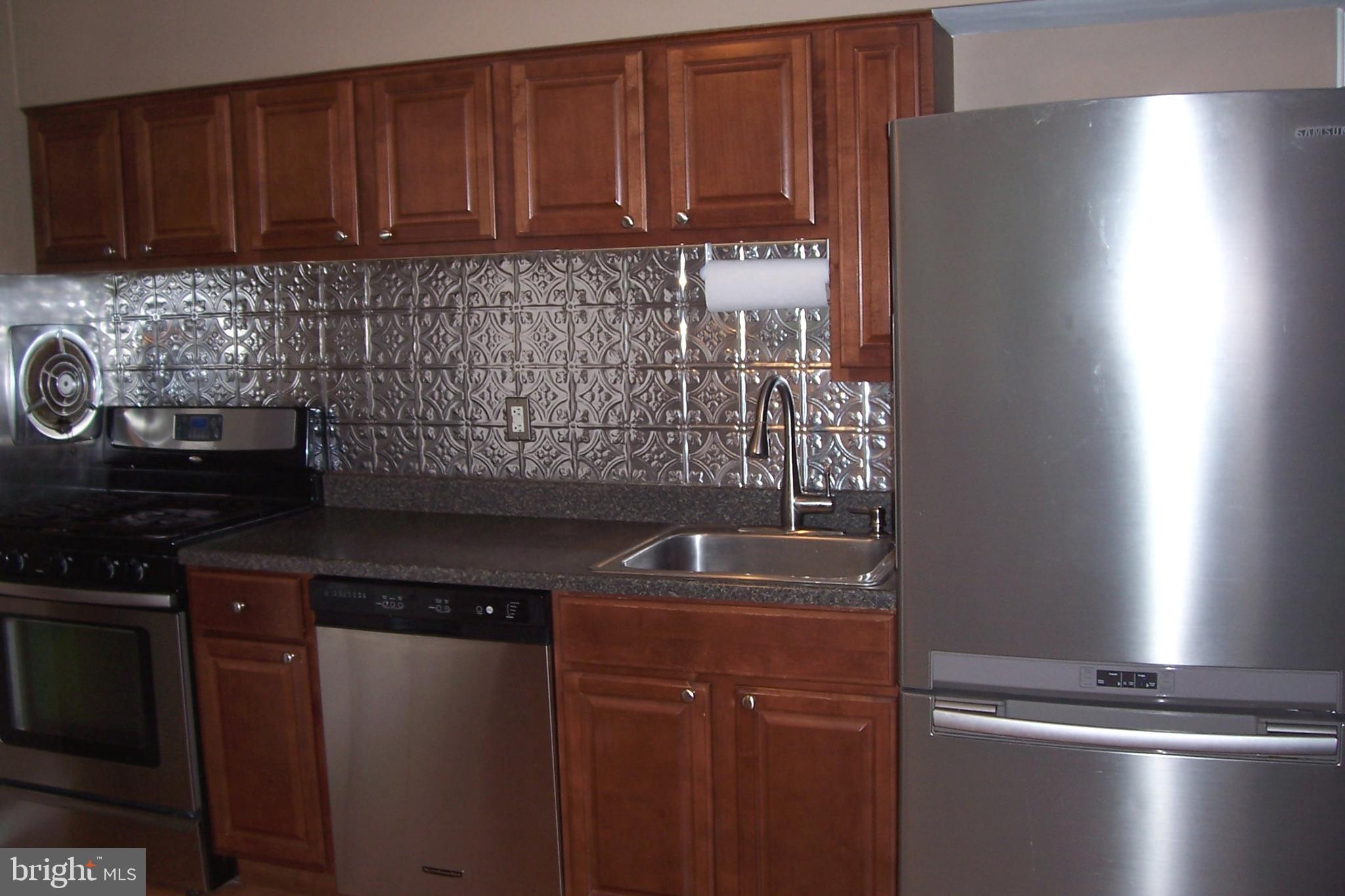 95 Falmouth Road Trenton, NJ 08620 - Photo 3 of 24 Gallery Image 3