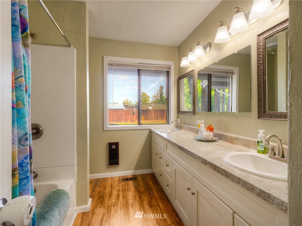 5441 191st Avenue Southwest Rochester, WA 98579 - Photo 14 of 25