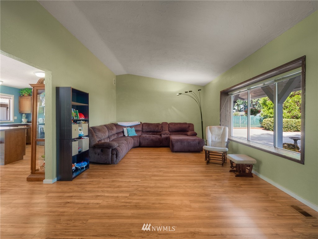 5441 191st Avenue Southwest Rochester, WA 98579 - Photo 8 of 25