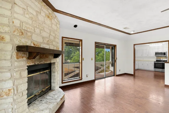 $2,275 | 21205 National Drive, Lago Vista, TX 78645