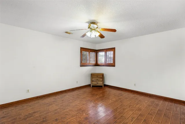 $2,275 | 21205 National Drive, Lago Vista, TX 78645