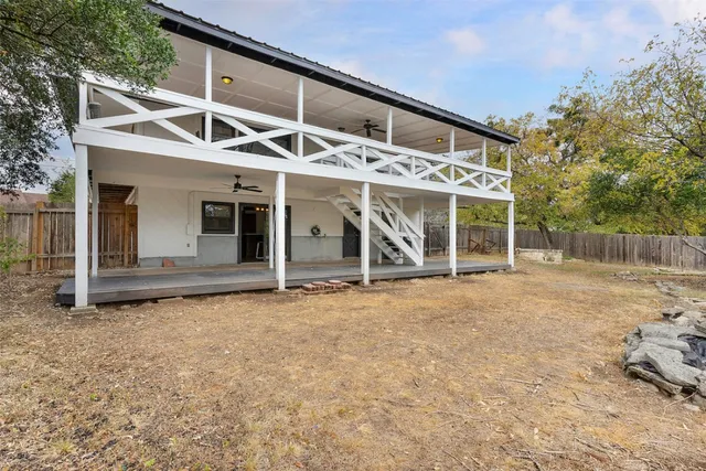 $2,275 | 21205 National Drive, Lago Vista, TX 78645