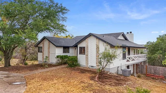 $2,275 | 21205 National Drive, Lago Vista, TX 78645