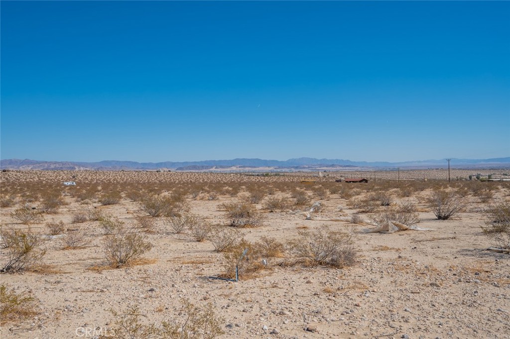 67722 Pole Line Road Twentynine Palms, CA 92277 - Photo 20 of 33 a view of a sky view