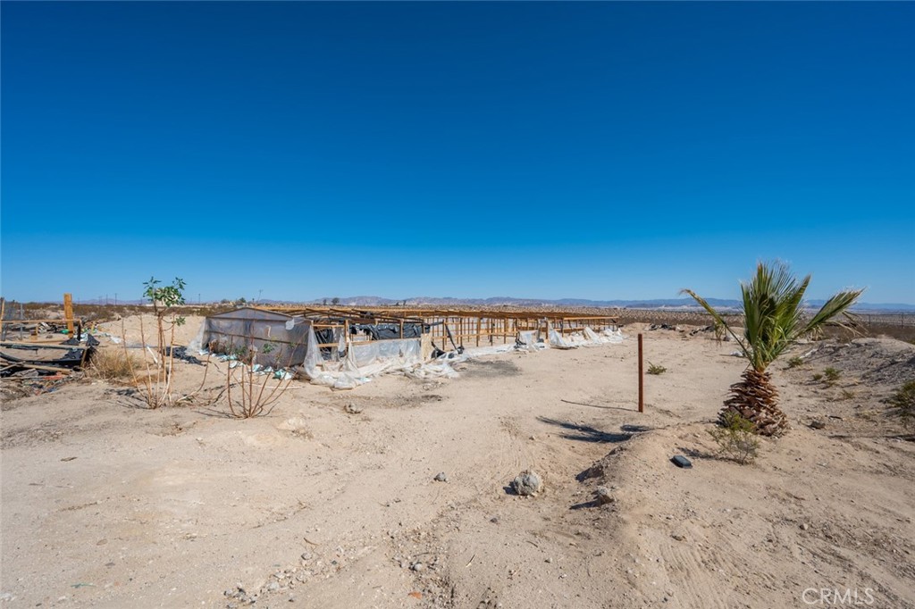 67722 Pole Line Road Twentynine Palms, CA 92277 - Photo 4 of 33 a view of beach and ocean view