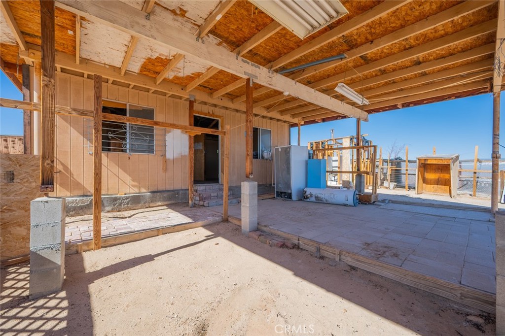 67722 Pole Line Road Twentynine Palms, CA 92277 - Photo 6 of 33 a view of a storage & utility room