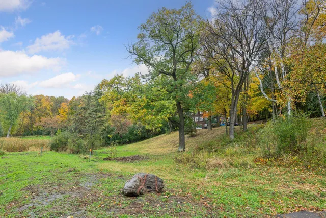 $1,650,000 | 365 West Lake Street, Orono, MN 55356