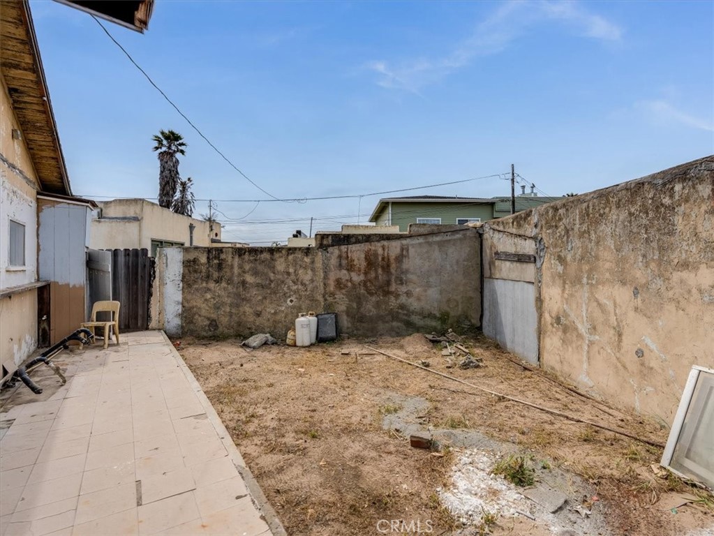 396 Pier Avenue Oceano, CA 93445 - Photo 23 of 24 a view of a backyard