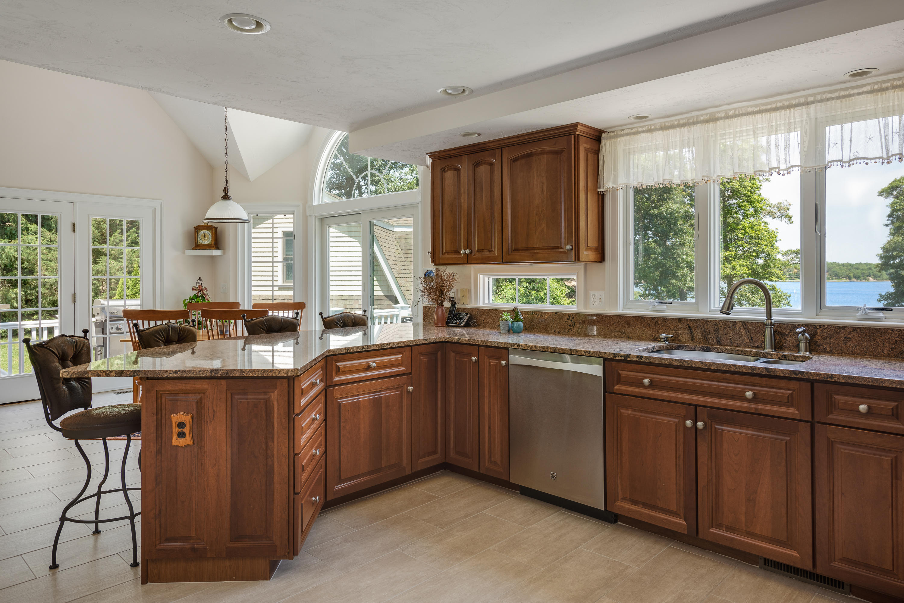 7 Wolf Road Buzzards Bay, MA 02532 - Photo 24 of 53 7Wolf126