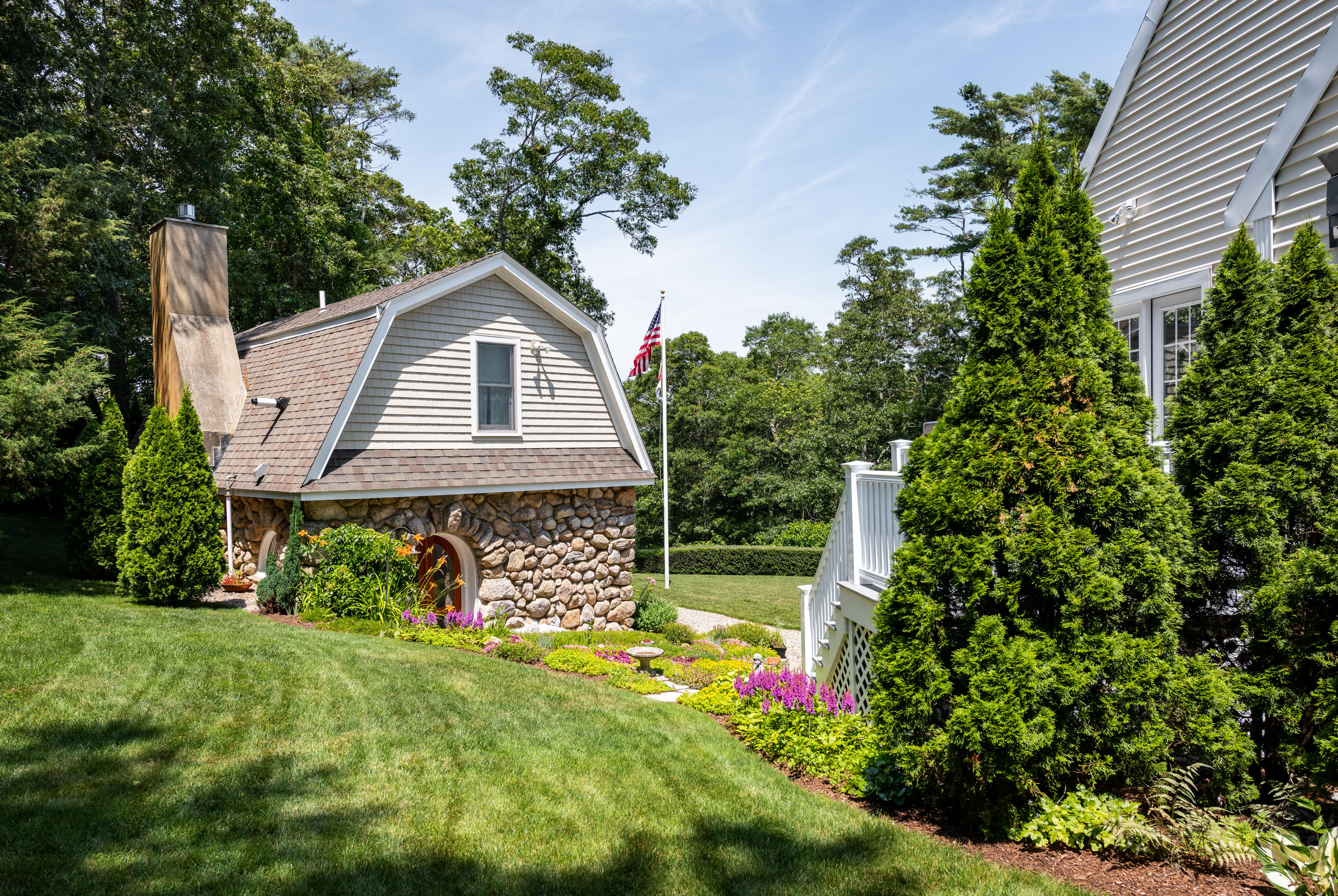 7 Wolf Road Buzzards Bay, MA 02532 - Photo 9 of 53 7Wolf109