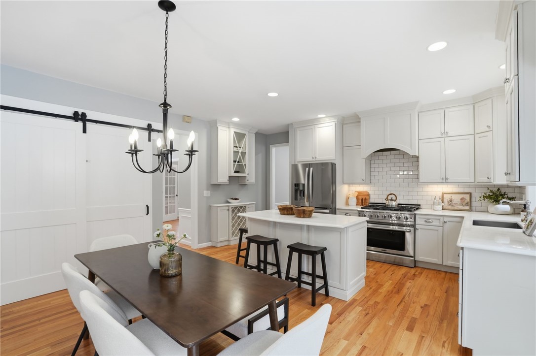 442 Sleepy Hollow Farm Road Warwick, RI 02886 - Photo 3 of 38