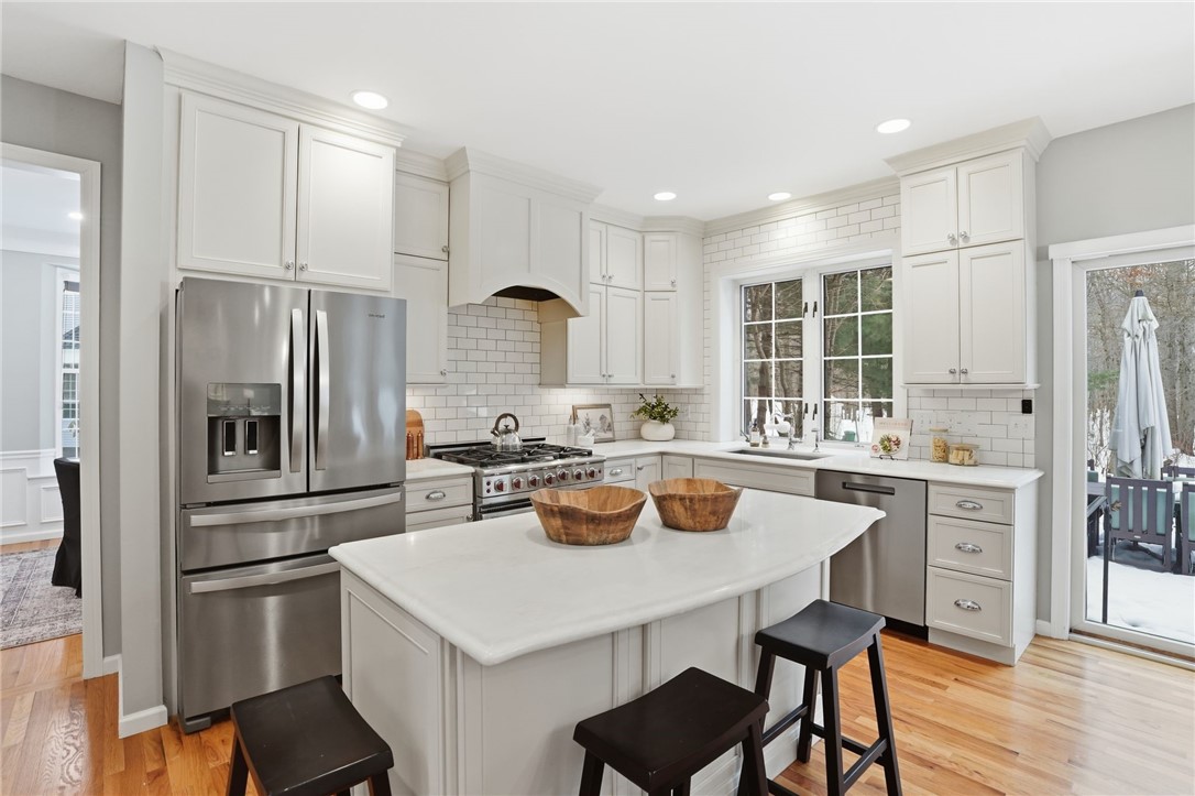 442 Sleepy Hollow Farm Road Warwick, RI 02886 - Photo 5 of 38