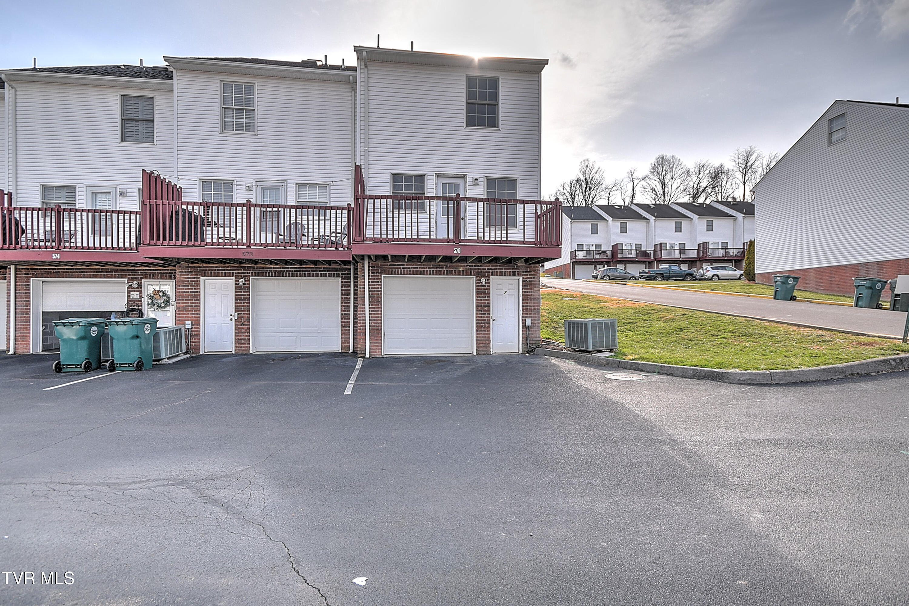 570 Beaverview Drive Bristol, VA 24201 - Photo 25 of 26 570 Beaver View JR-27