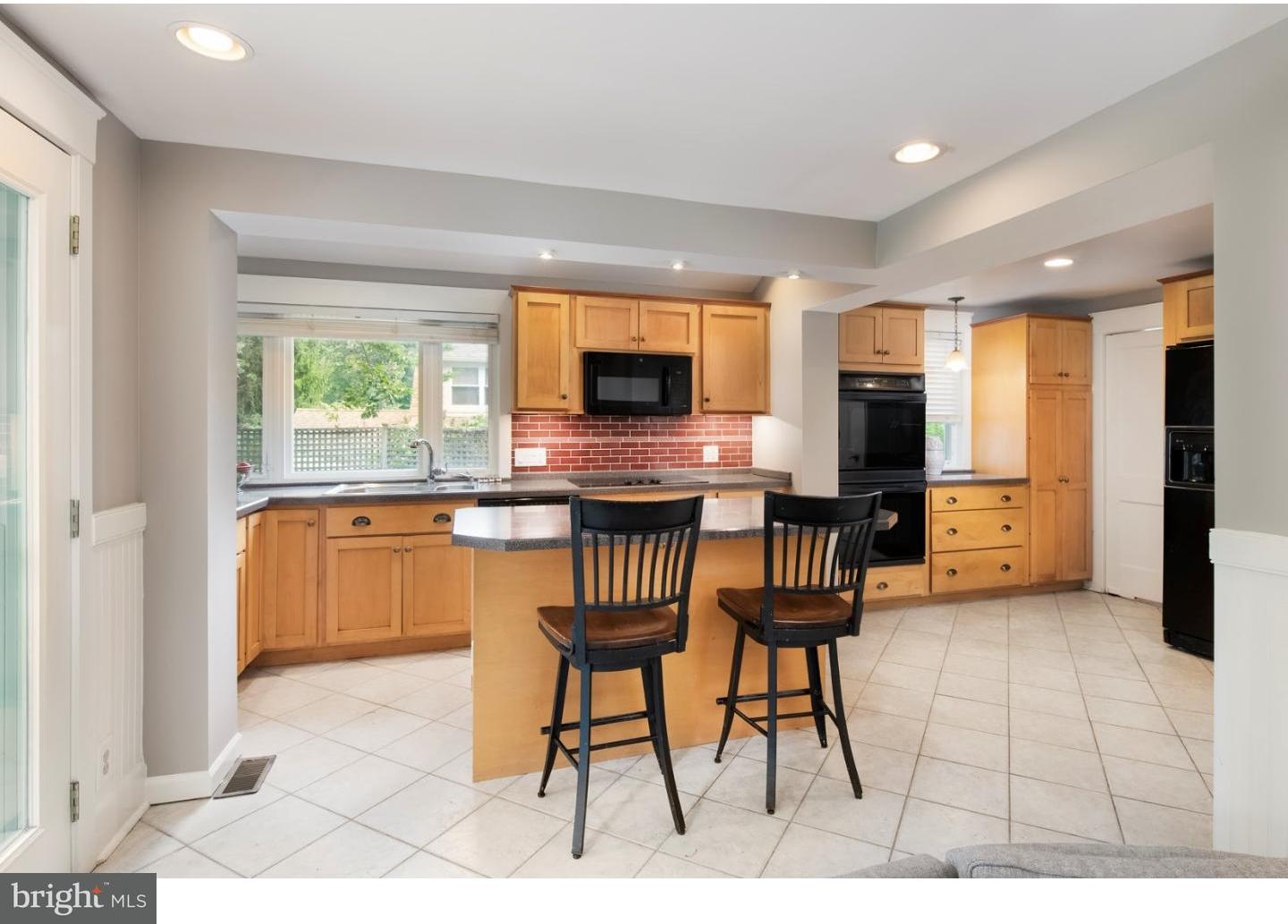 122 Fennerton Road Paoli, PA 19301 - Photo 7 of 24 Kitchen