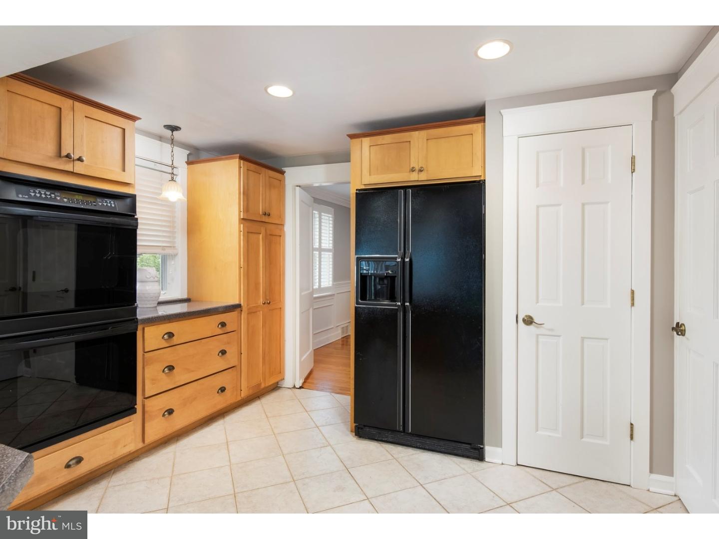 122 Fennerton Road Paoli, PA 19301 - Photo 8 of 24 Kitchen