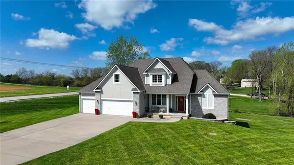 $599,999 | 12616 Donahoo Road, Kansas City, KS 66109