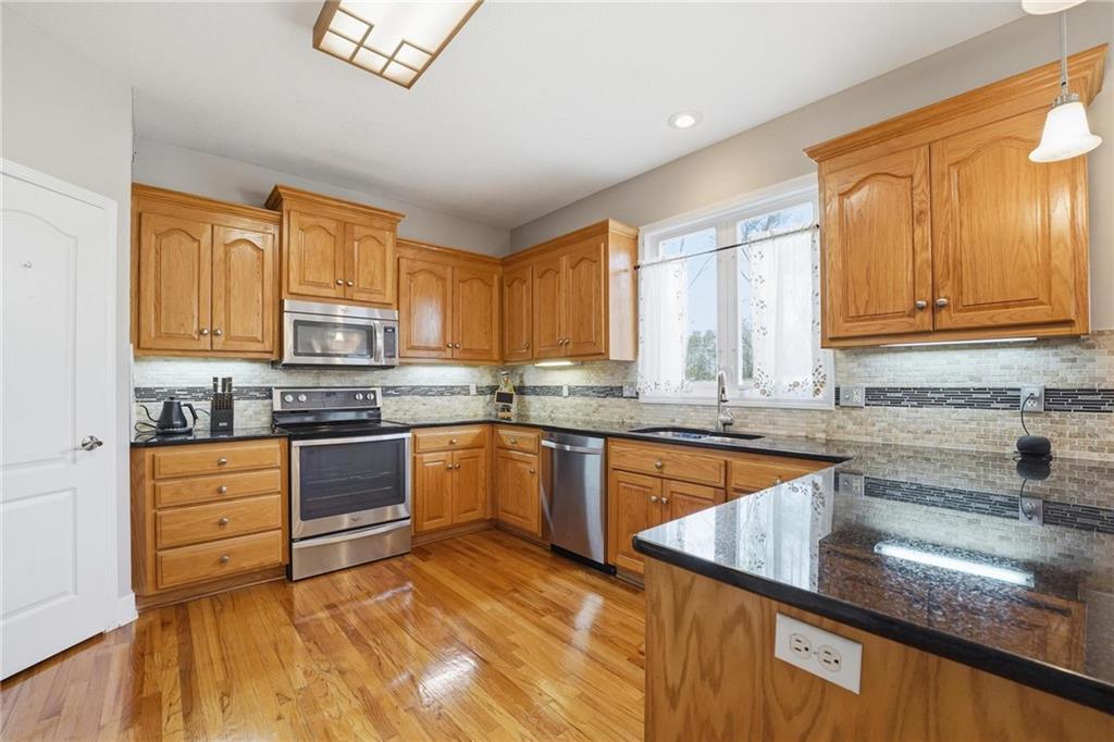 12616 Donahoo Road Kansas City, KS 66109 - Photo 14 of 59