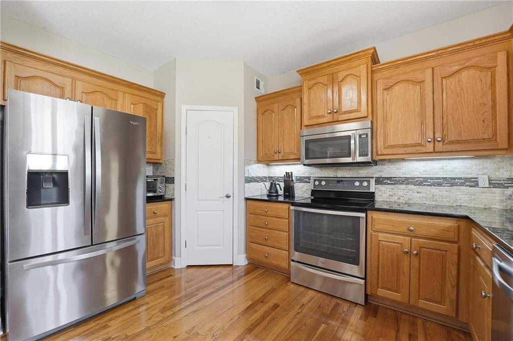 12616 Donahoo Road Kansas City, KS 66109 - Photo 15 of 59