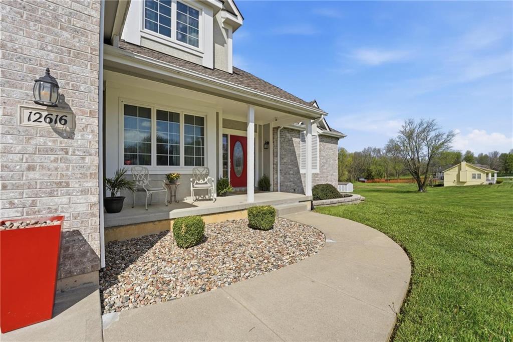 12616 Donahoo Road Kansas City, KS 66109 - Photo 2 of 59