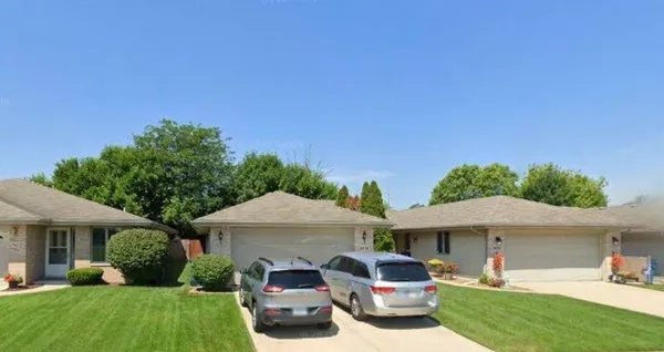 $2,350 | 9418 Erie Street, Highland, IN 46322